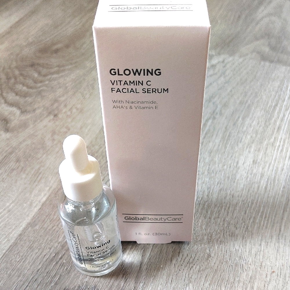 📸4/$12🆕Glowing Vitamin C Facial Serum - Clear 1oz NIP